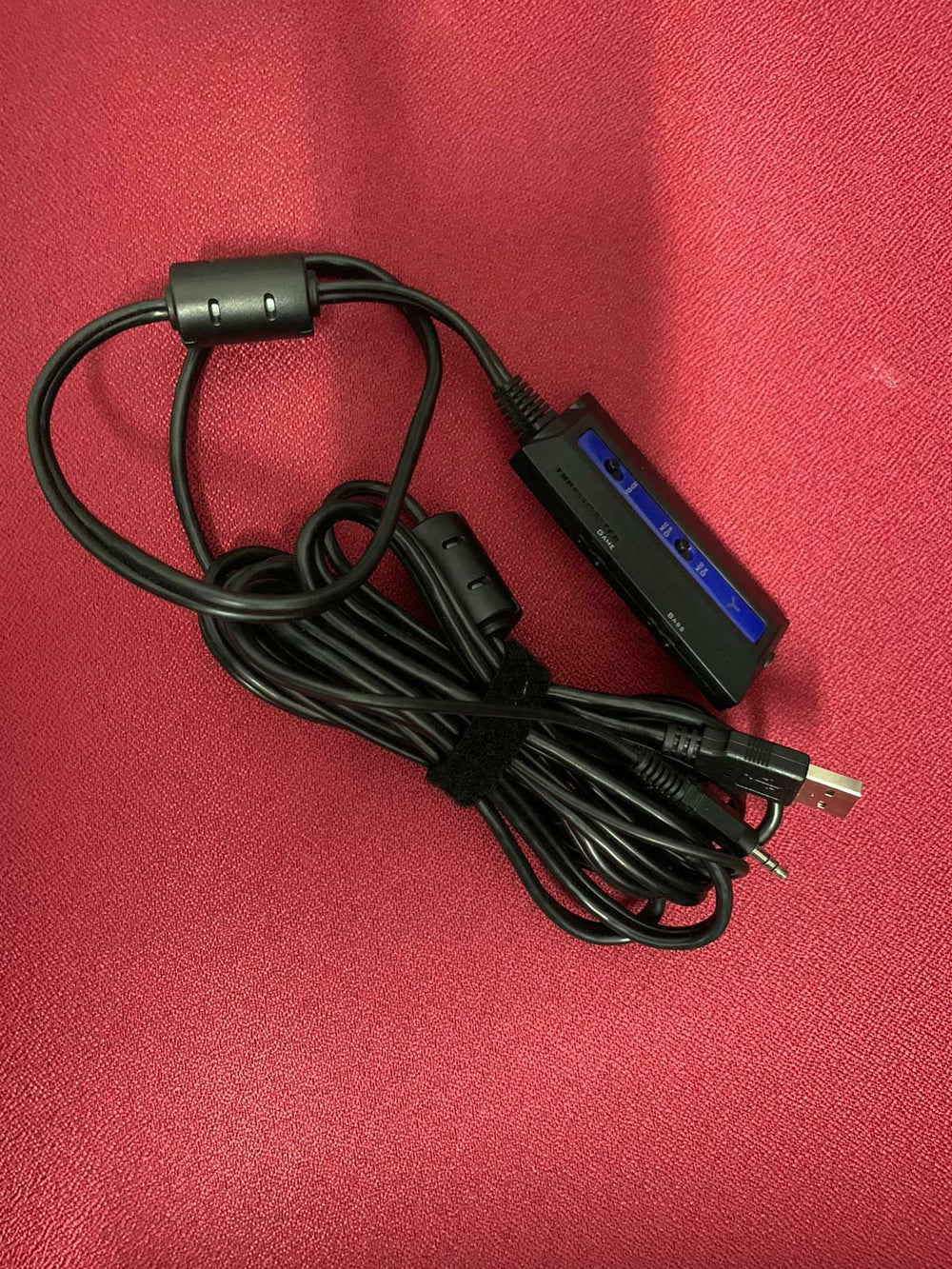 Mando para auriculares Thrustmaster Y250CPX es tarjeta de sonido por USB Usado.