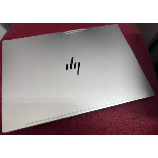 Portátil HP EliteBook 665 G11 AMD Ryzen 5 PRO 7535U/16GB/512GB SSD/16″ Usado *