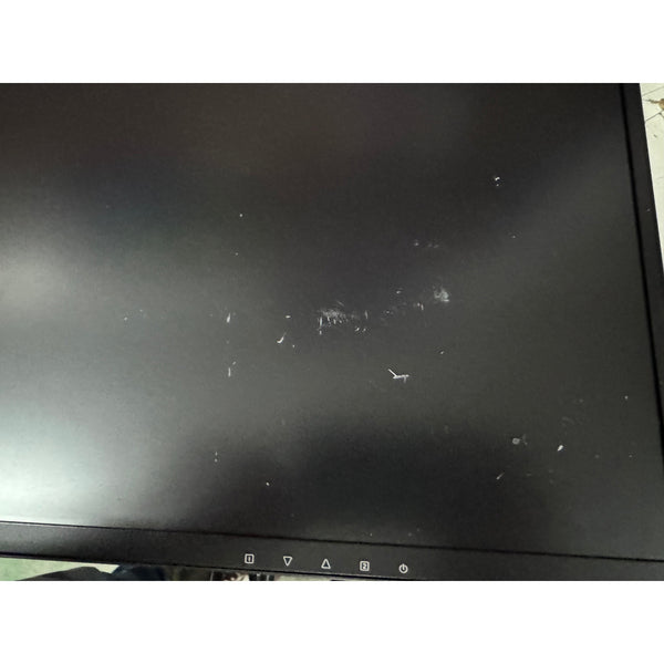 Monitor V7 L238E 23.8″ LED IPS FullHD Usado **Tiene la pantalla marcada**