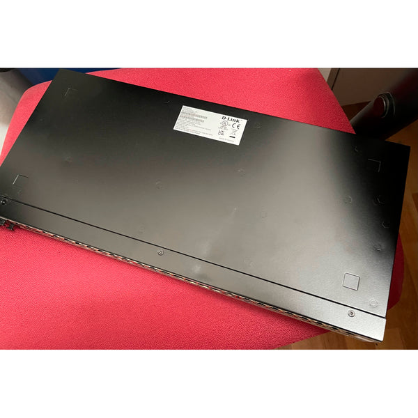 D-Link DGS-1210-48/E Switch 48 Puertos Gigabit y 4 SFP *Tiene golpe en carcasa*