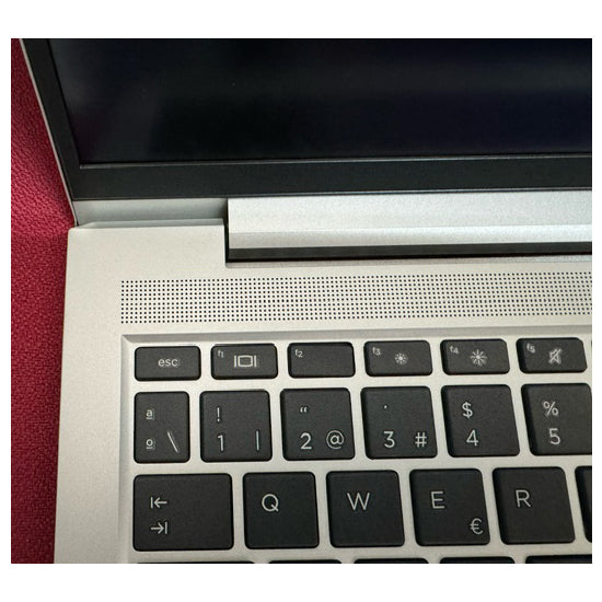 Portátil HP EliteBook 640 G9 Intel i3-1215U 14» 8GB/512GB RAM W11P *Tiene golpe*
