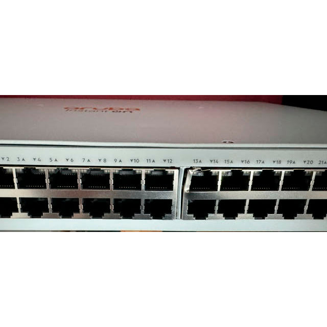 Conmutador HPE Aruba Instant On 1930 Smart 24G 4SFP+ PoE+ 195W Switch*Conector d
