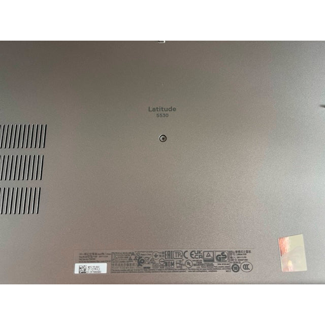 Portátil Dell Latitude 5530 i7-1255U 16GB RAM 512GB SSD 15,6» W10Pro Usado *