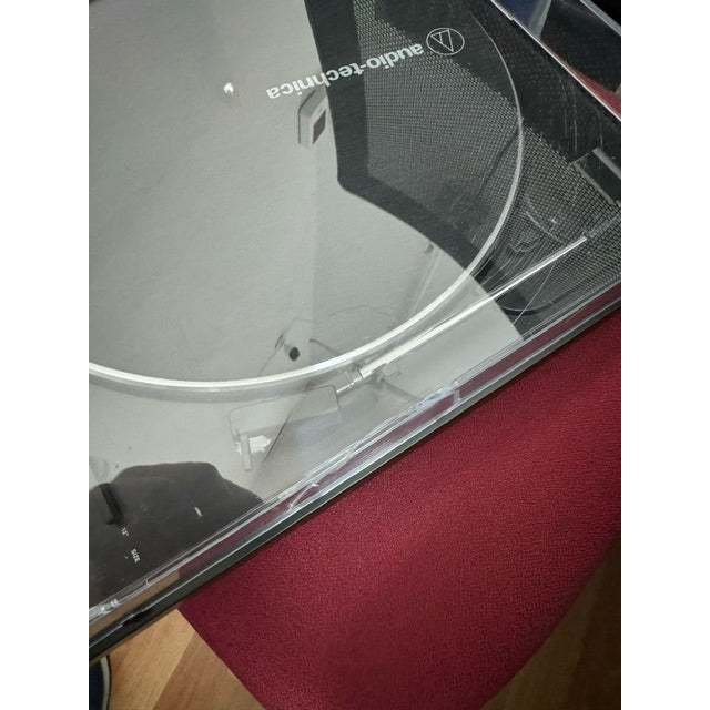 Tocadiscos Audio-Technica LP60XBT Bluetooth Negro Usado **Tiene la tapa rota**