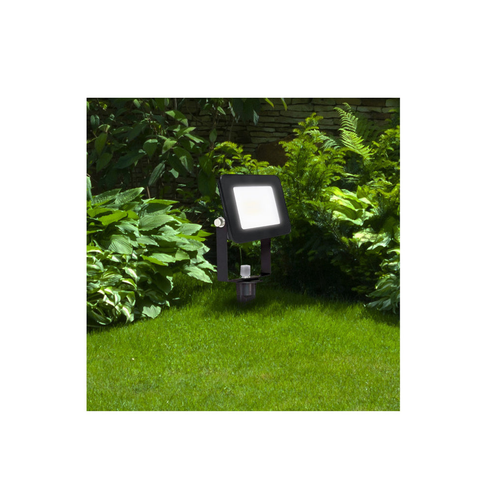 Foco Proyector Muvit Wireless Mesh RGB+CCT 30000h 20W pico para tierra Usado.