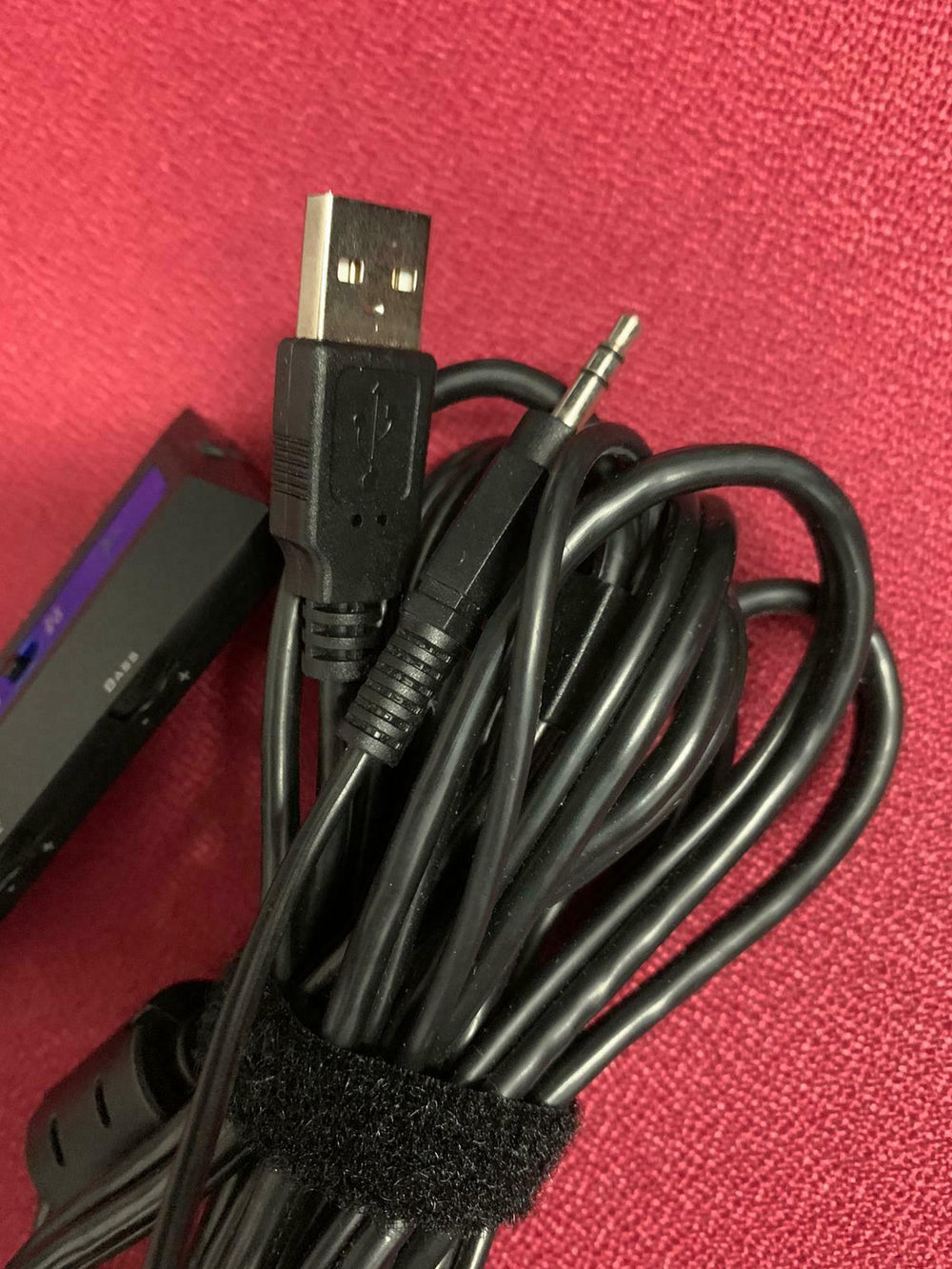 Mando para auriculares Thrustmaster Y250CPX es tarjeta de sonido por USB Usado.