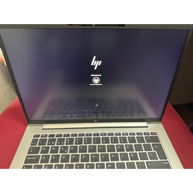 Portátil HP EliteBook 845 G11 AMD Ryzen 5 8540U/16GB/512GB SSD/14″ W11P *Marca*