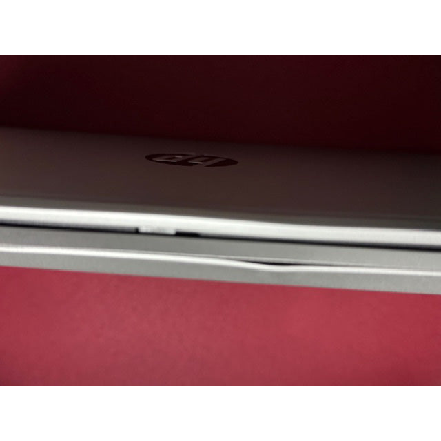 HP ProBook 440 G10 Intel Core i7-1355U/16 GB/512GB SSD/14″ W11P *Tiene un golpe*